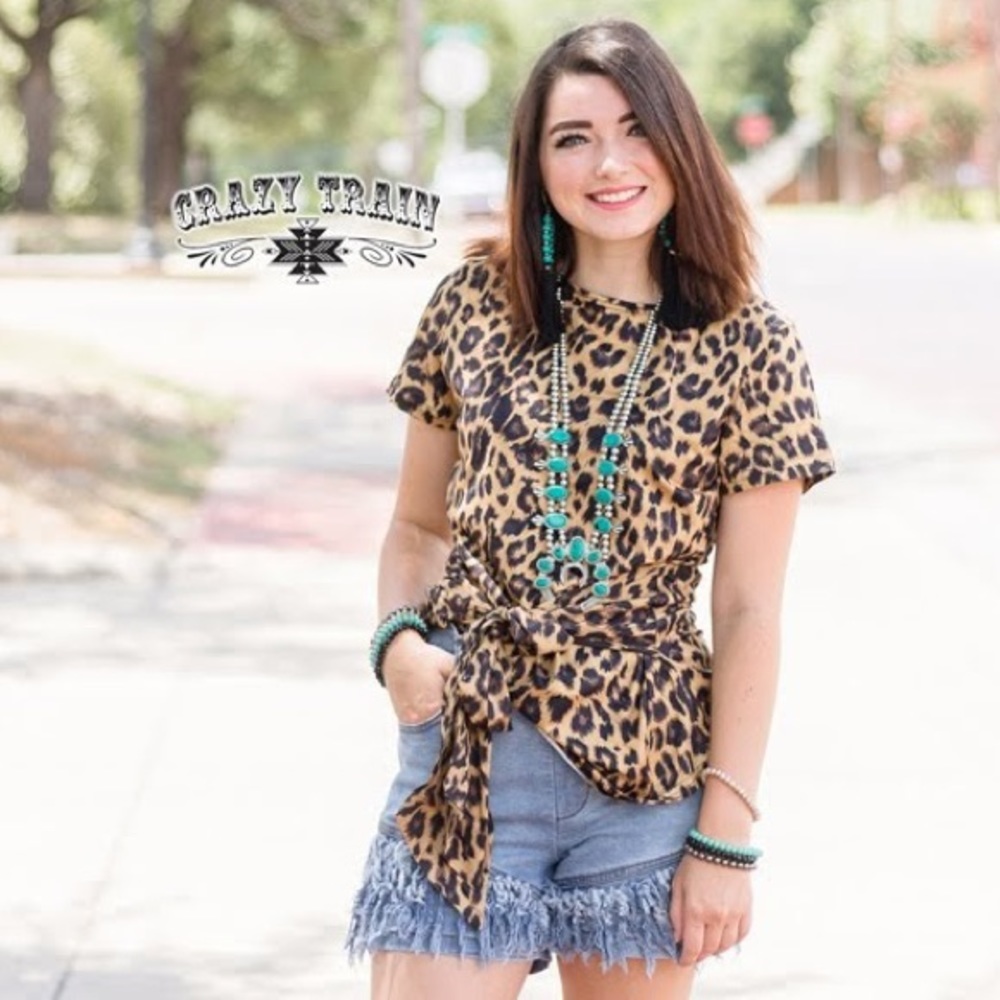 🍩SALE🍩 NEW! Popular Leopard Crazy Train bow top - Picture 4 of 4